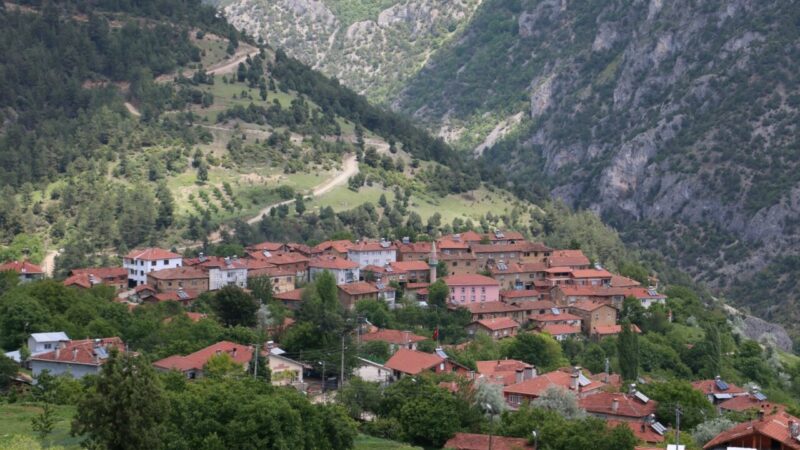 Bursa'nın az bilinen doğal güzellikleri Gölyazı Köyü ve kanyonlar